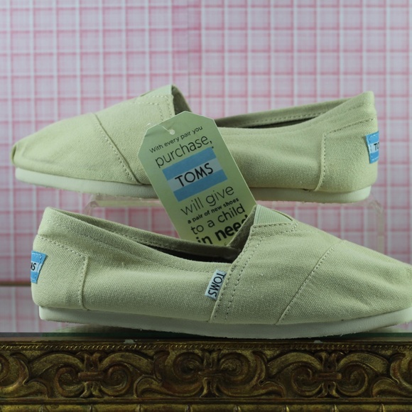 NWT Toms Alpargatas - Picture 8 of 16